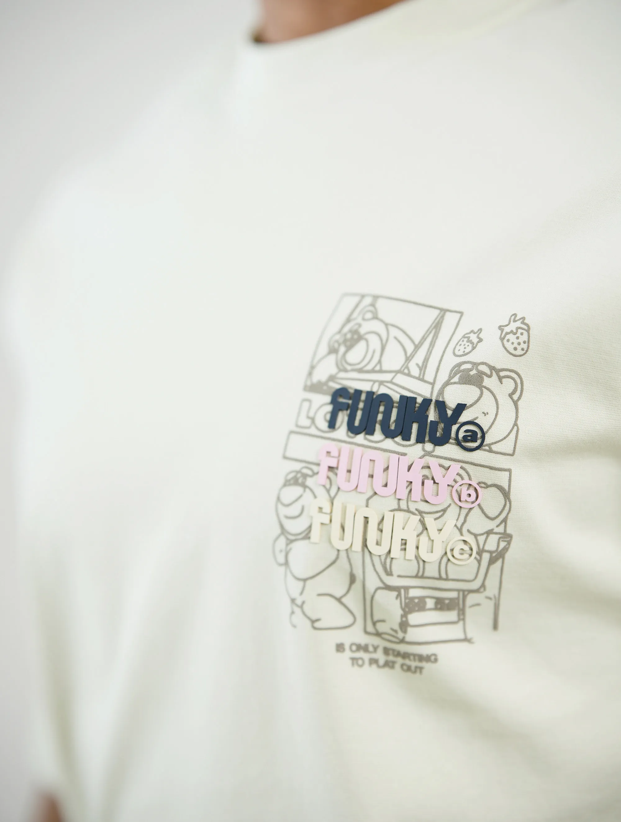 T-SHIRT