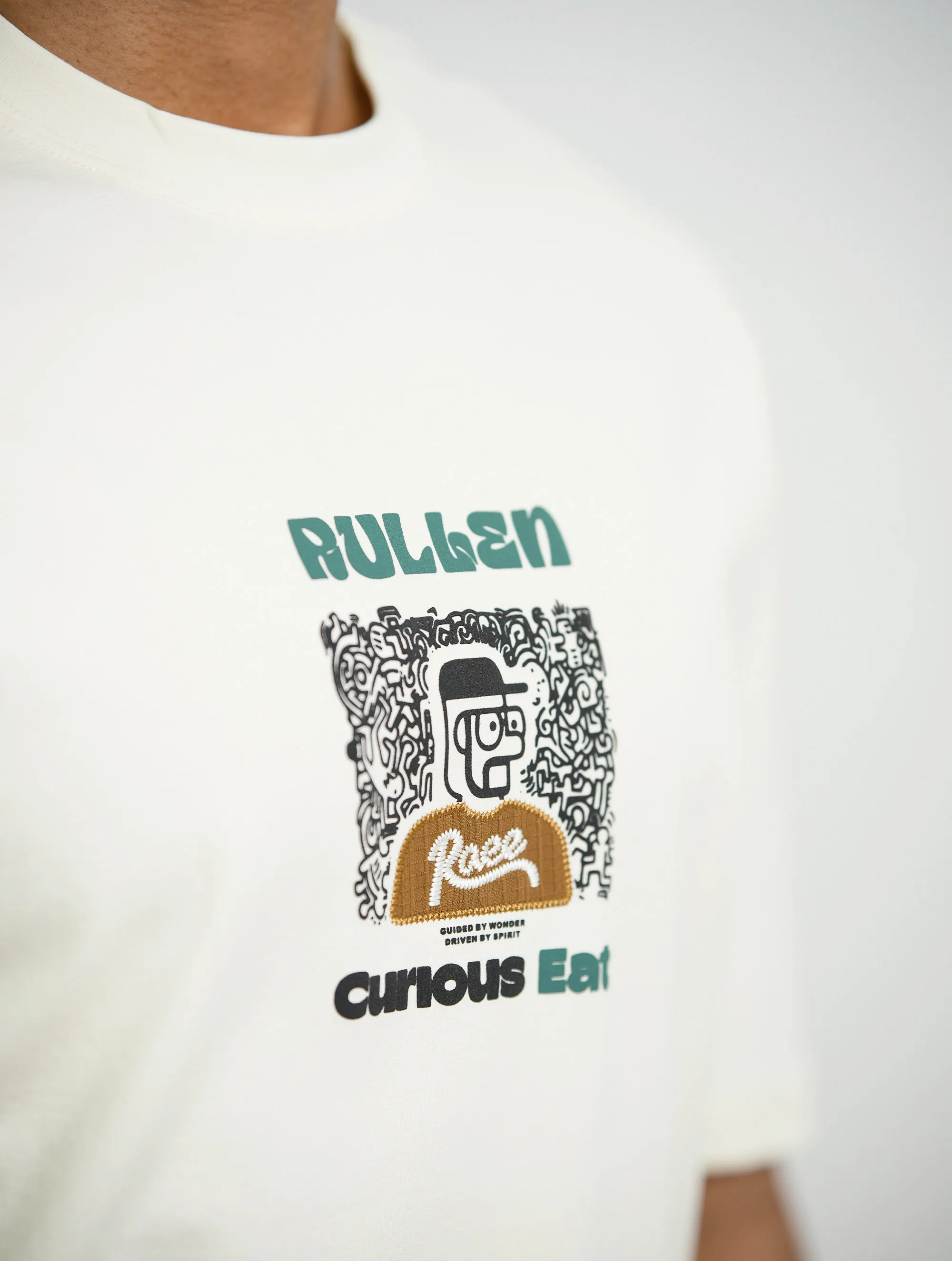 T-SHIRT