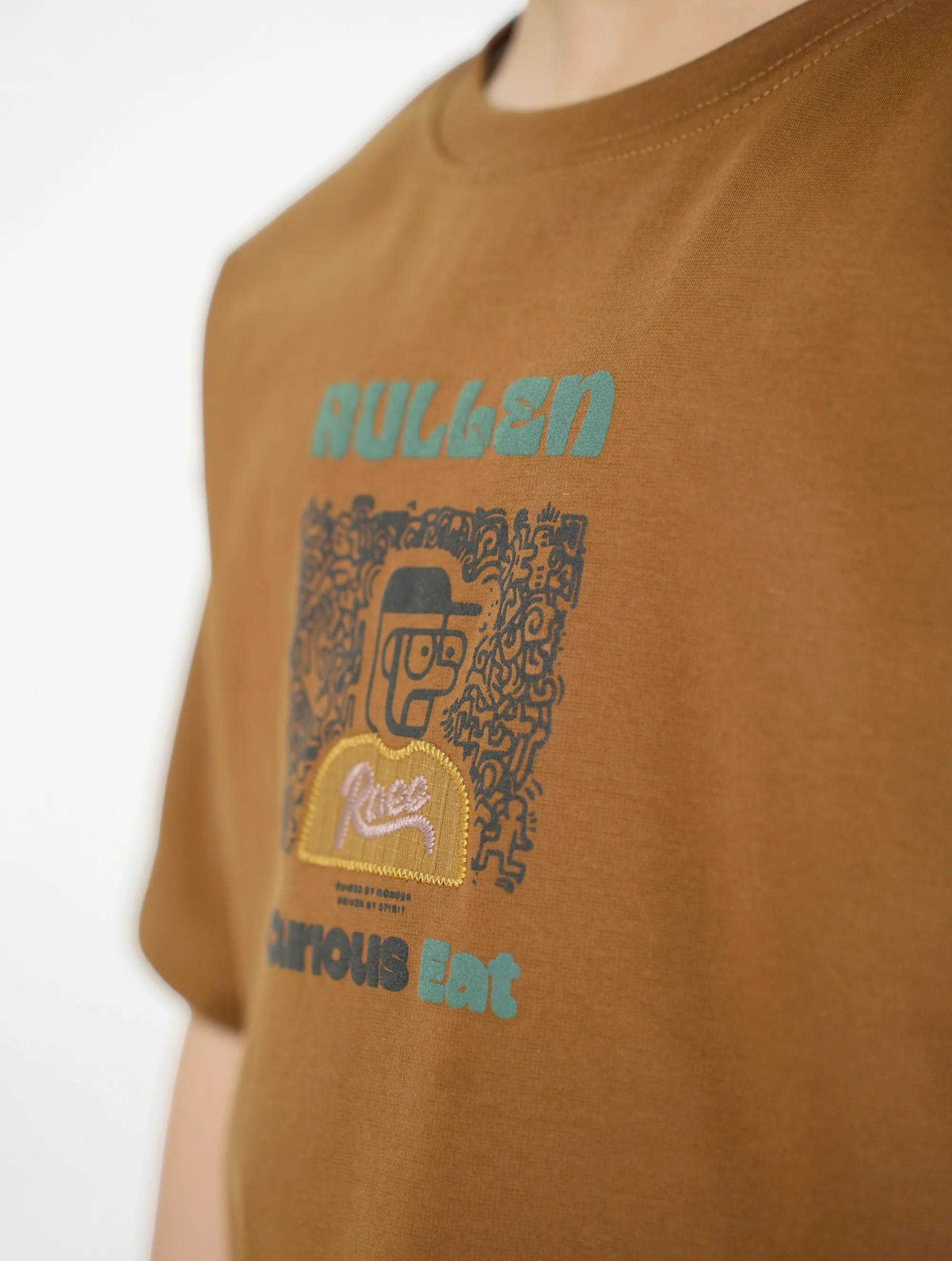 T-SHIRT