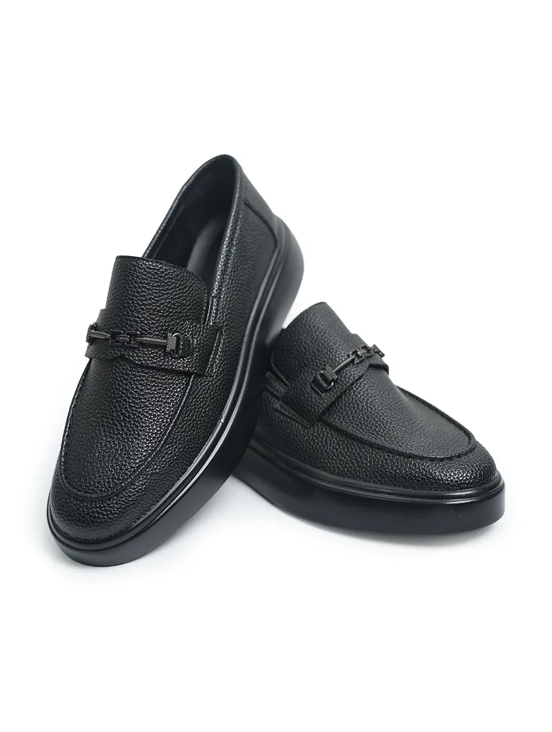 mocassin